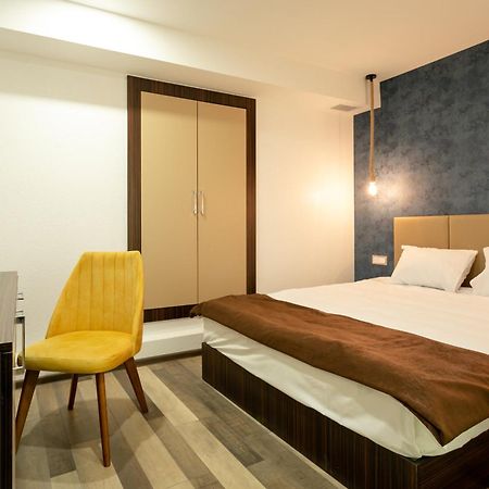 Garden Inn Nizami Hotel Баку Экстерьер фото