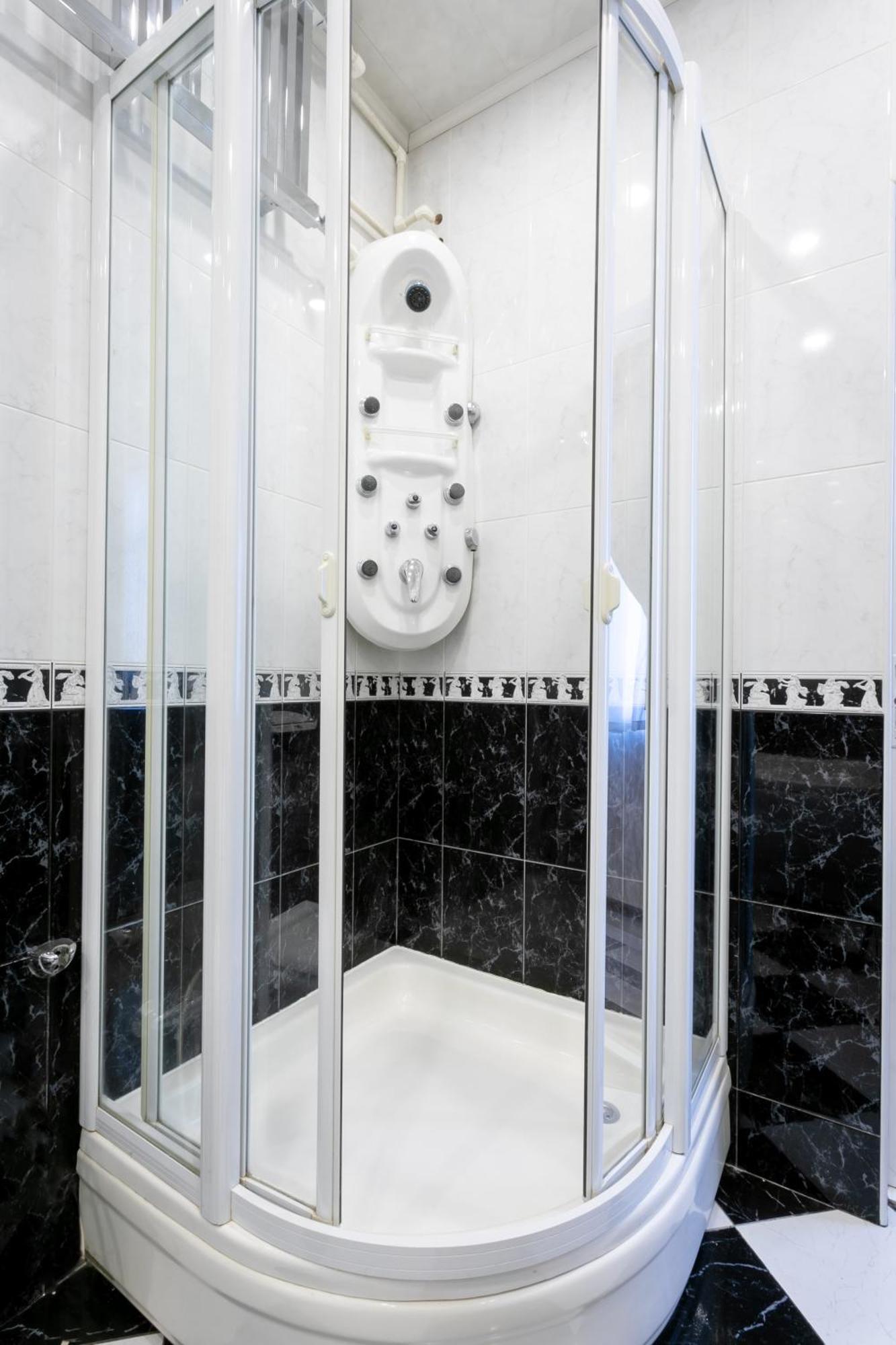 Garden Inn Nizami Hotel Баку Экстерьер фото