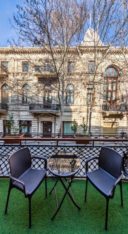 Garden Inn Nizami Hotel Баку Экстерьер фото